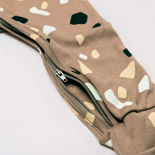 Baby pyjama met rits - Mocha Pebbles