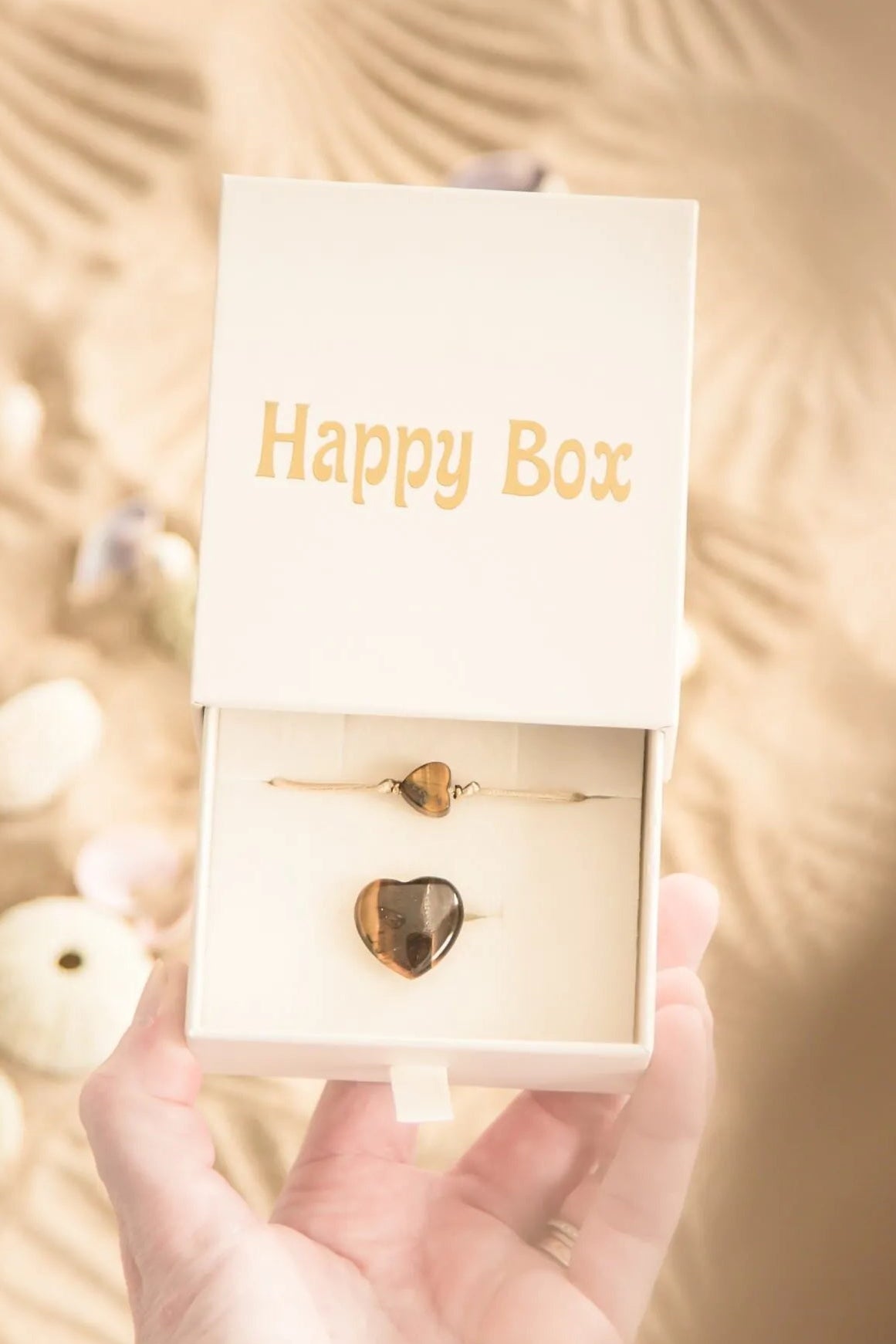Happy box - set met armbandje en edelsteen hartje tijgeroog