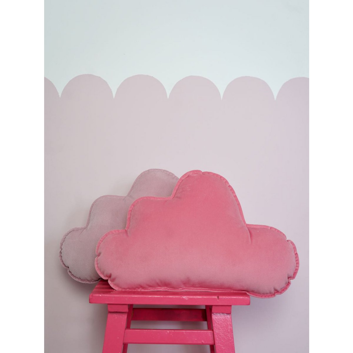 Fluweel Wolkenkussen voor babykamer "Candy pink"