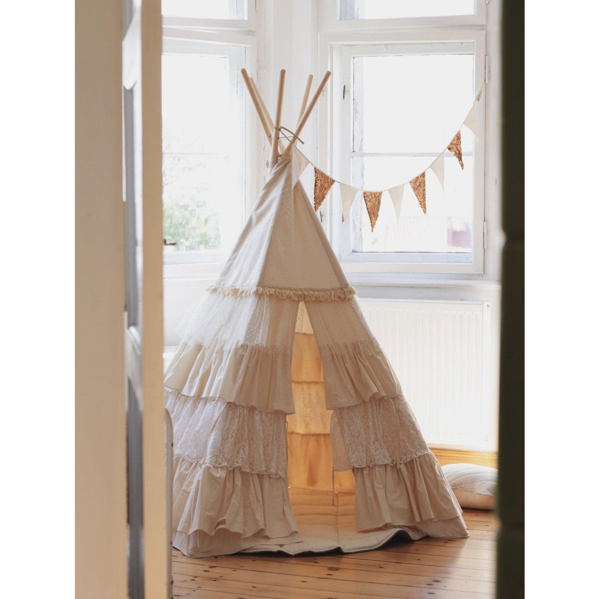 "Shabby Chic" Tipi-tent met ruches