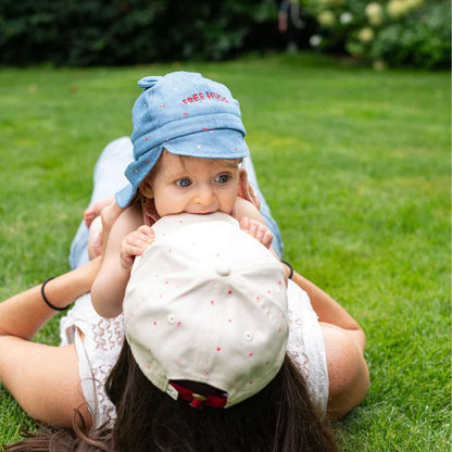 Chapeau de soleil pour bébé | CÂLINS GRATUITS