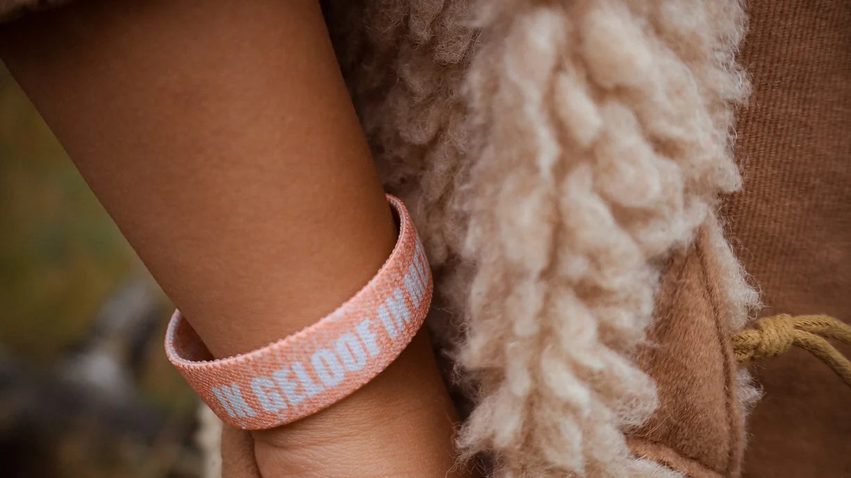 Armbandje IK GELOOF IN MEZELF - Roze