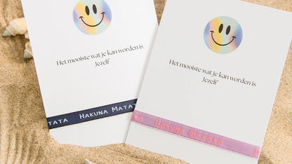Kaart met Hakuna Matata armband
