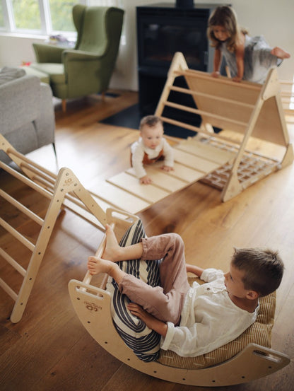 Kinderfeets Pikler Triangle en bois Aire de jeux - 2 côtés - Moyen