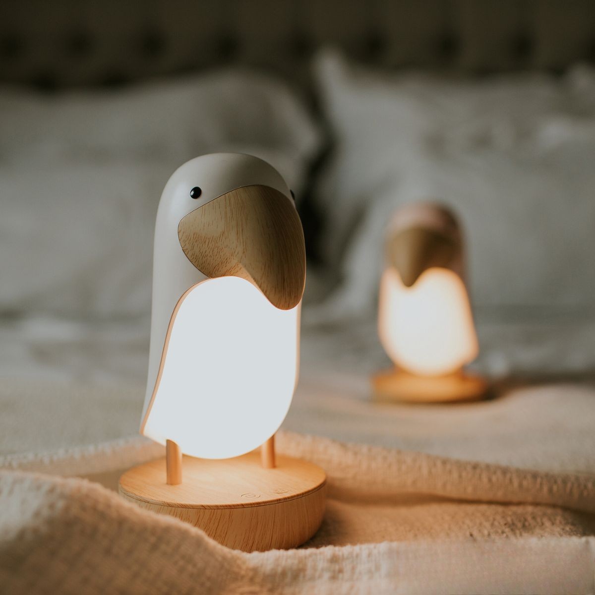 LED LAMP + BLUETOOTH SPEAKER - Toucan