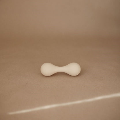 Hochet en silicone MUSHIE - Shifting Sand 