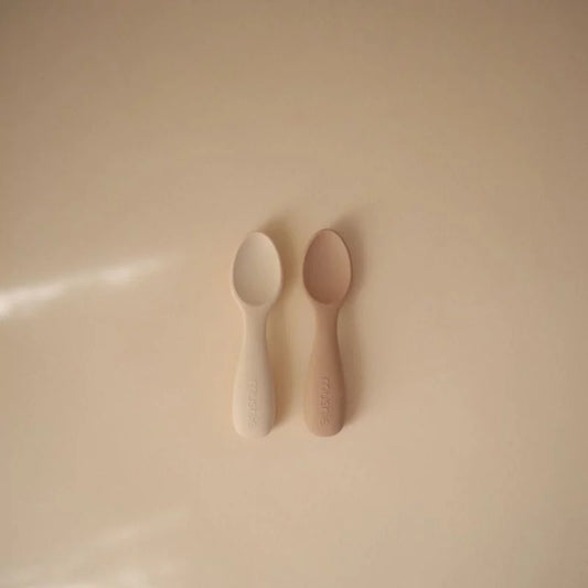 Mushie STARTER BABY SPOON - Natural / Shifting Sand